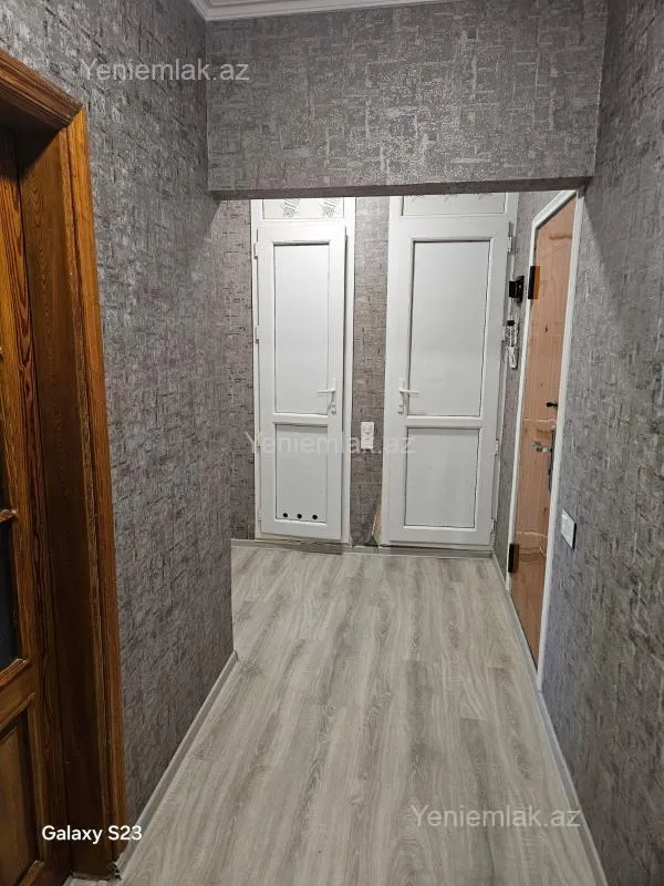 Satılır 3 otaqlı köhnə tikili 90 m²
