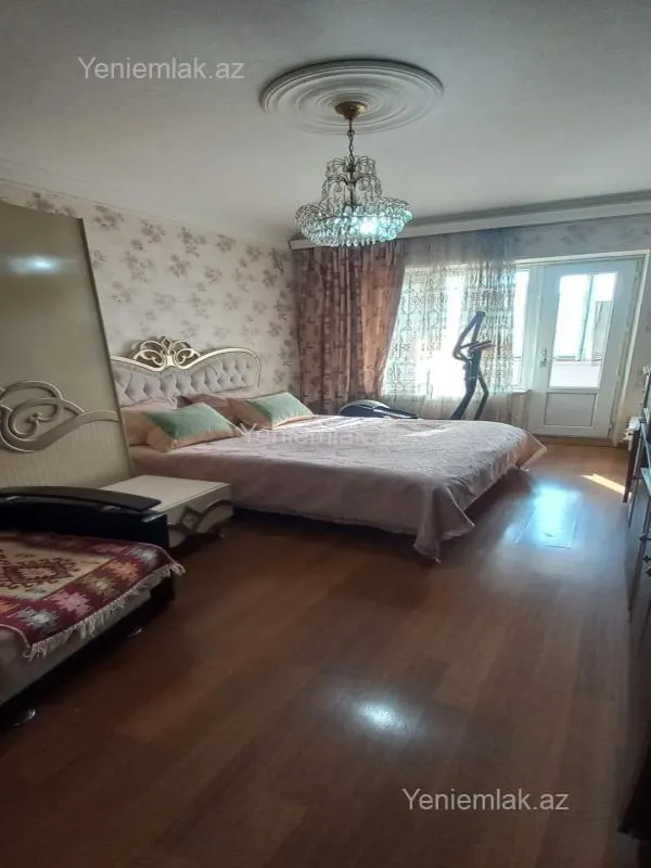 Satılır 3 otaqlı köhnə tikili 90 m²