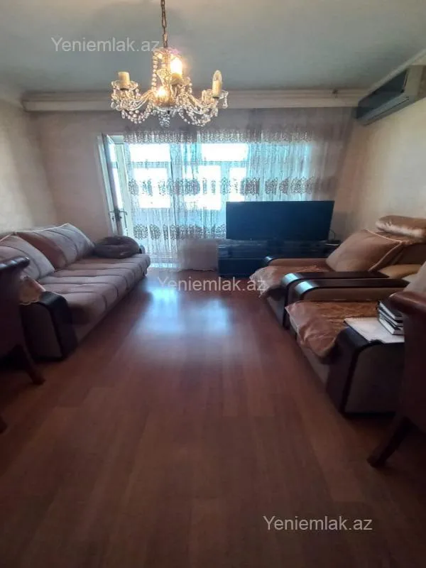 Satılır 3 otaqlı köhnə tikili 90 m²