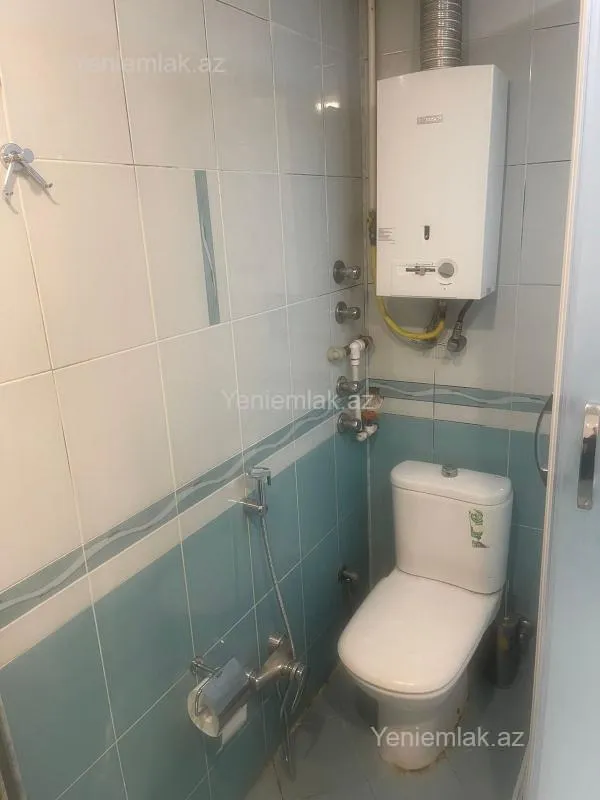 Satılır 3 otaqlı köhnə tikili 90 m²