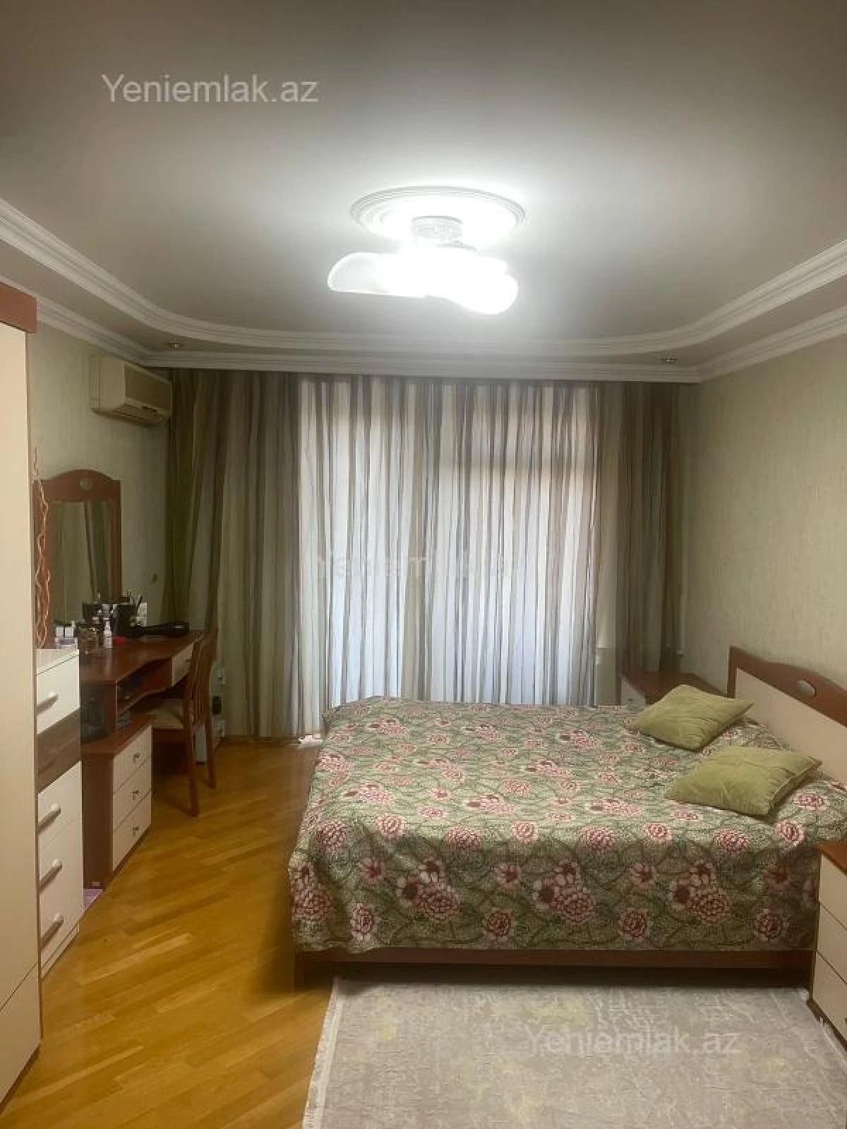 Satılır 3 otaqlı köhnə tikili 90 m²