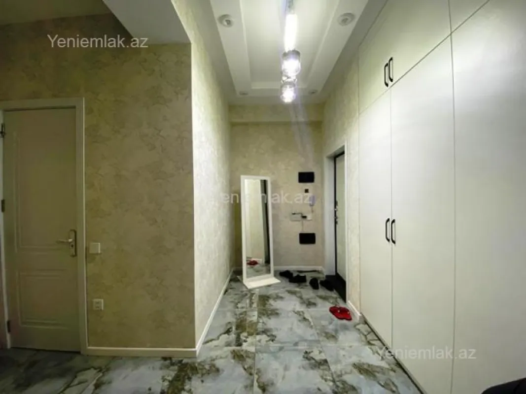 Satılır 2 otaqlı yeni tikili 75 m²