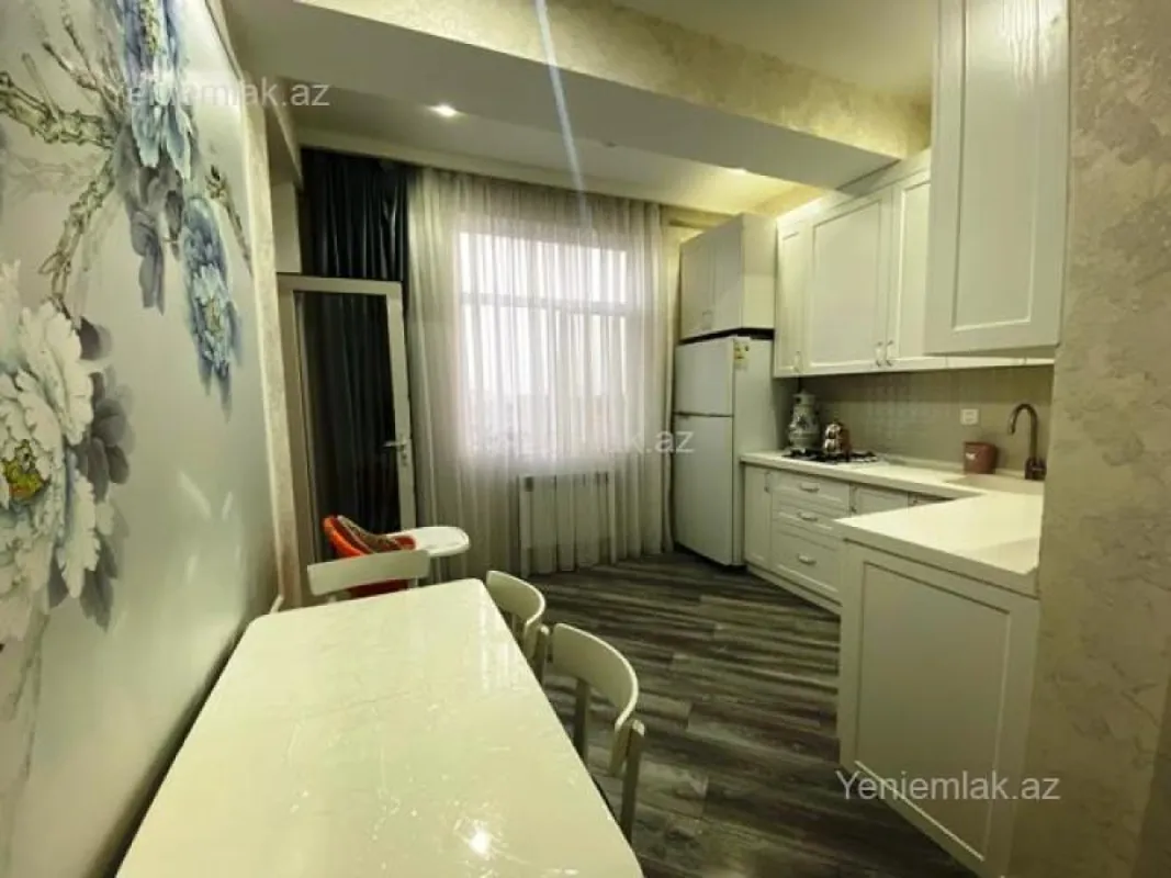 Satılır 2 otaqlı yeni tikili 75 m²