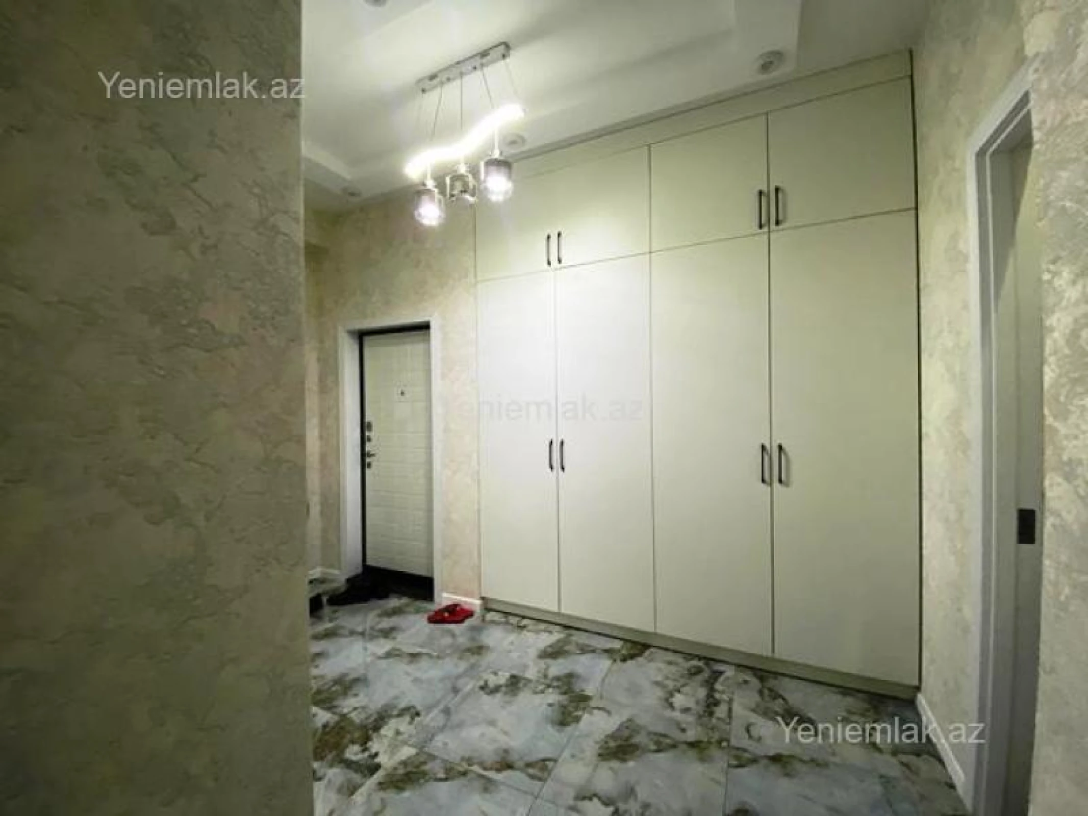 Satılır 2 otaqlı yeni tikili 75 m²