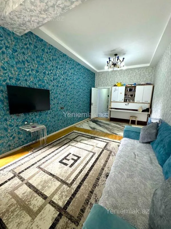 Satılır 2 otaqlı yeni tikili 72 m²