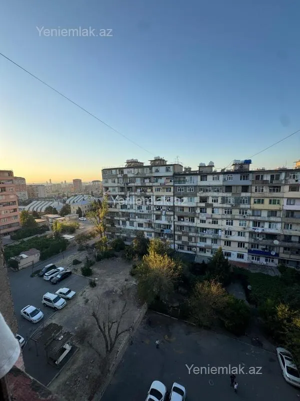 Satılır 2 otaqlı köhnə tikili 60 m²