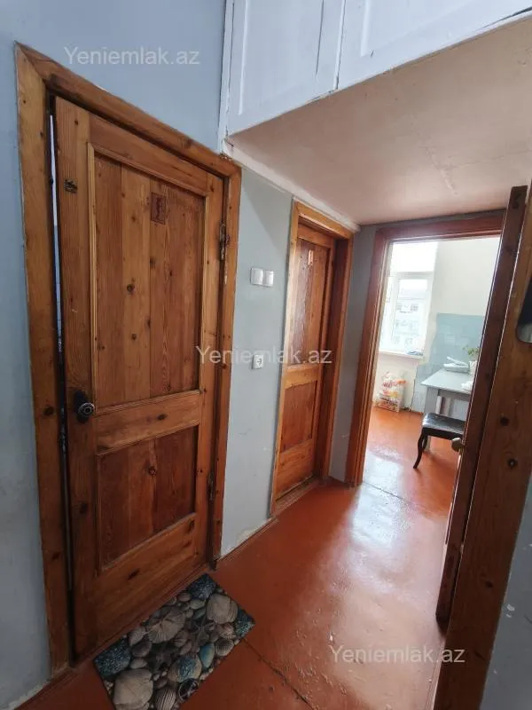 Satılır 2 otaqlı köhnə tikili 55 m²