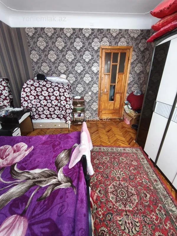 Satılır 2 otaqlı köhnə tikili 55 m²