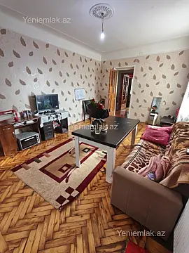 Satılır 2 otaqlı köhnə tikili 55 m²