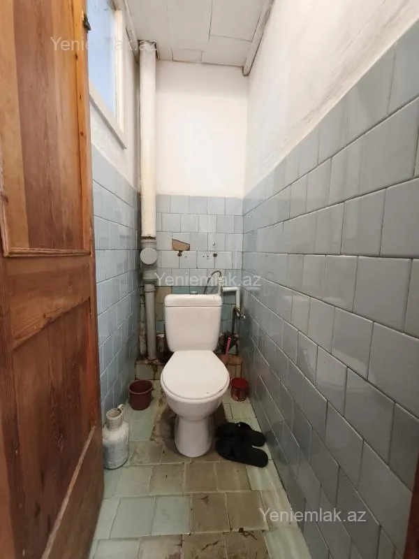 Satılır 2 otaqlı köhnə tikili 55 m²