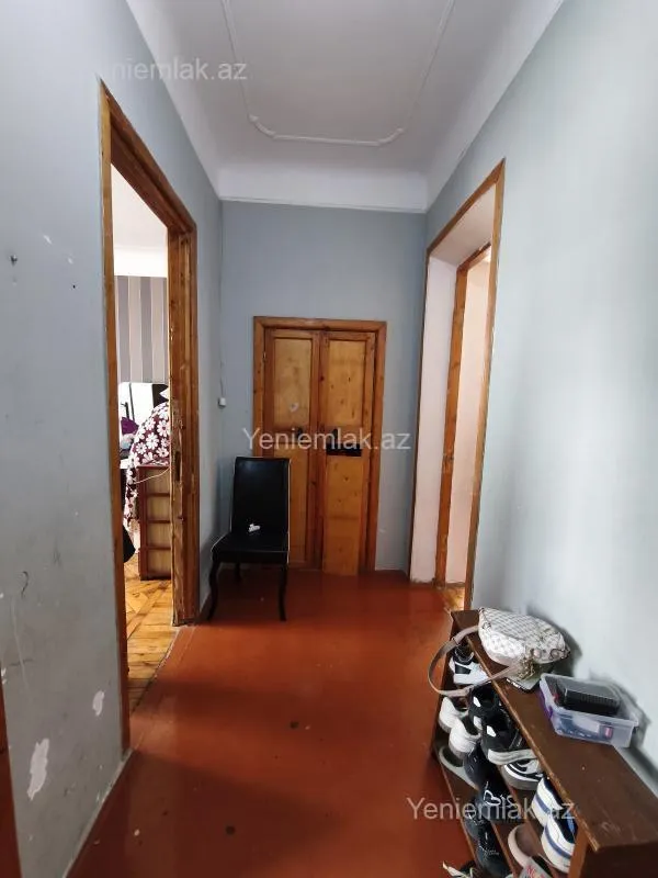 Satılır 2 otaqlı köhnə tikili 55 m²
