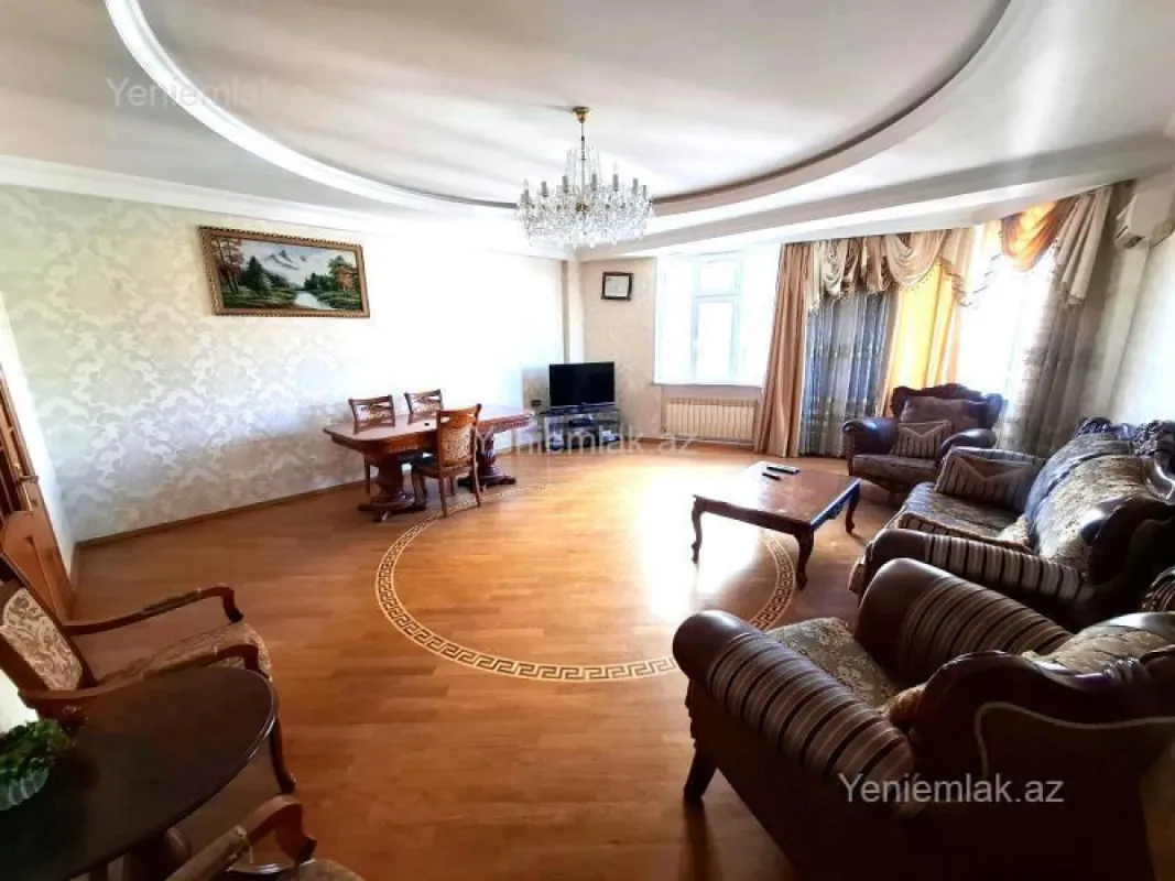 Satılır 4 otaqlı yeni tikili 150 m²
