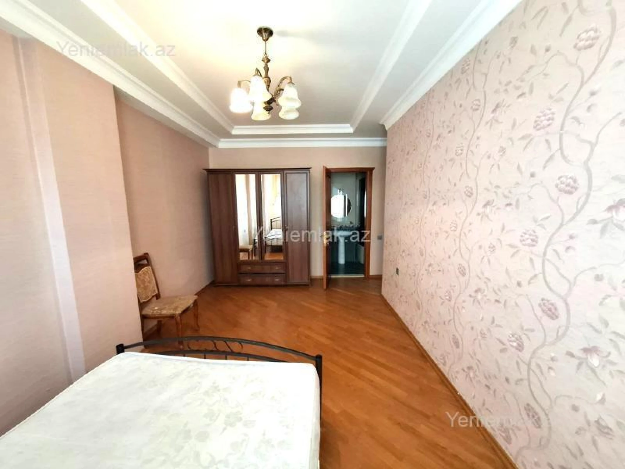 Satılır 4 otaqlı yeni tikili 150 m²