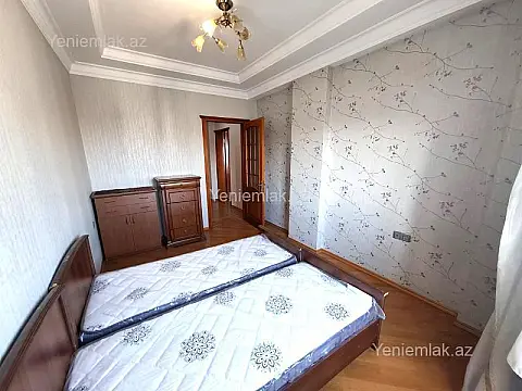 Satılır 4 otaqlı yeni tikili 150 m²