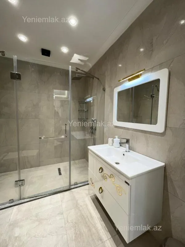 Satılır 4 otaqlı yeni tikili 191 m²