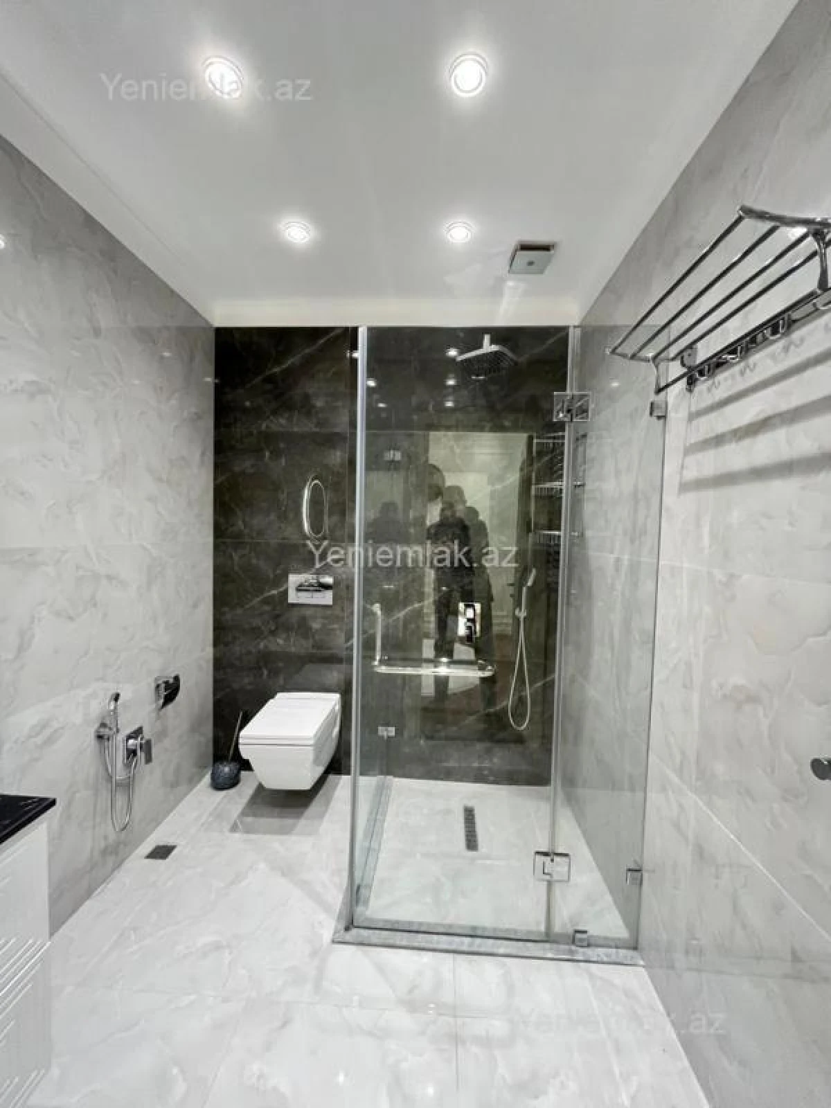 Satılır 4 otaqlı yeni tikili 191 m²