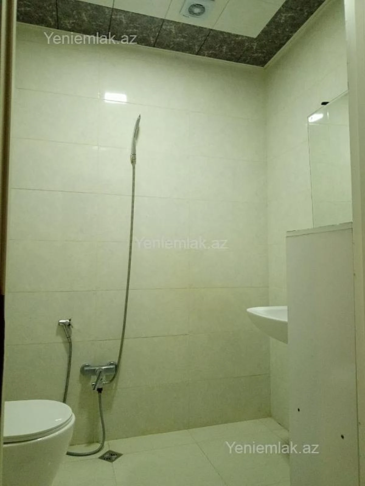 Satılır 3 otaqlı yeni tikili 132 m²