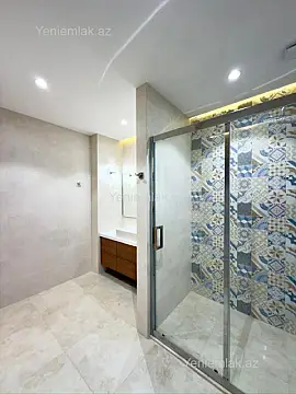 Satılır 3 otaqlı yeni tikili 136.6 m²