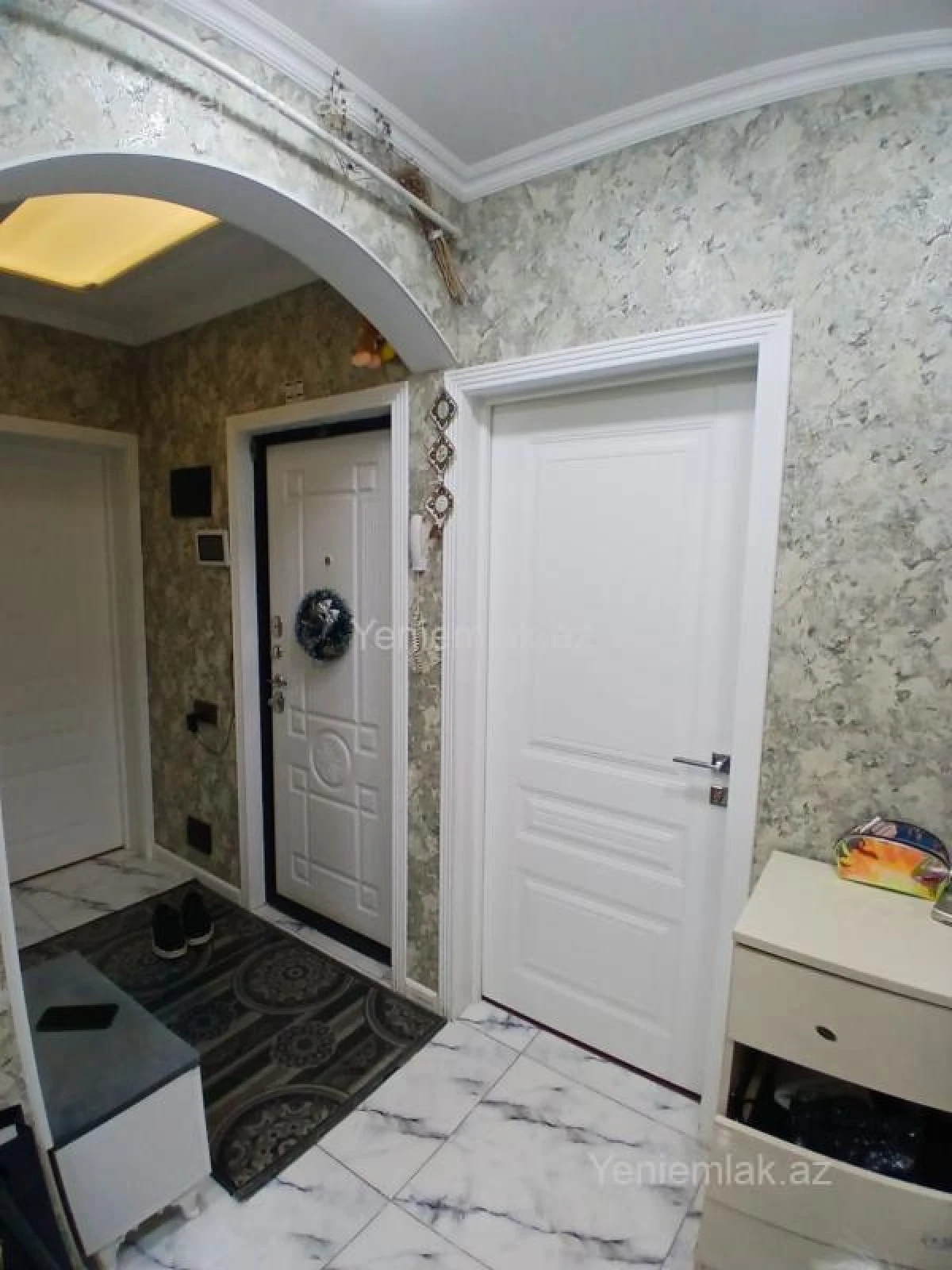 Satılır 2 otaqlı köhnə tikili 60 m²