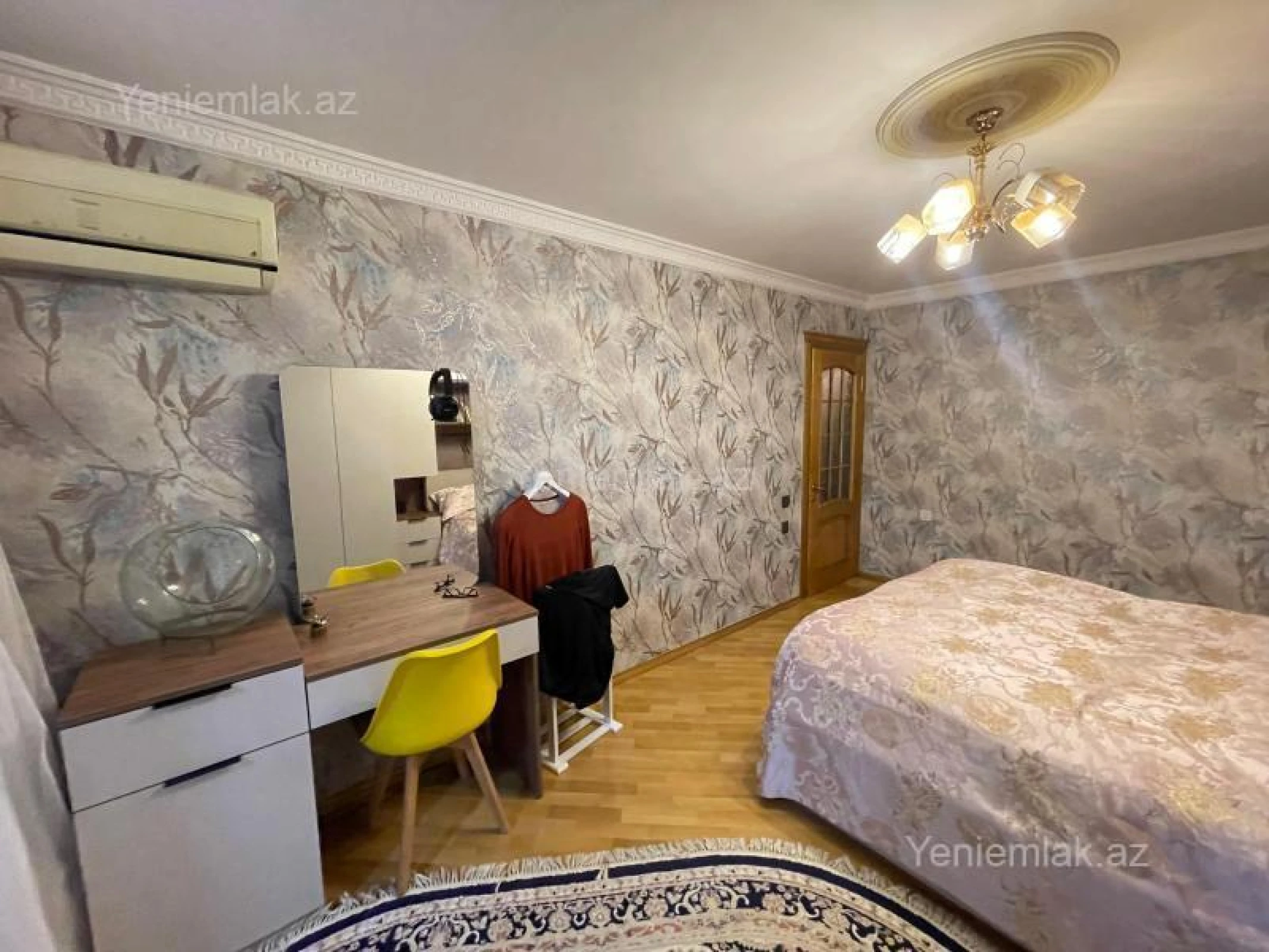 Satılır 3 otaqlı köhnə tikili 80 m²