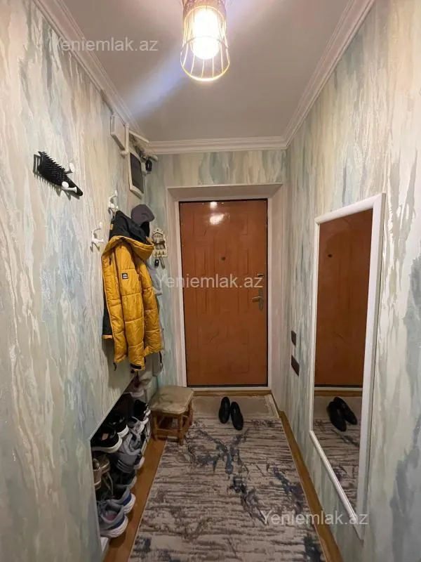 Satılır 3 otaqlı köhnə tikili 80 m²