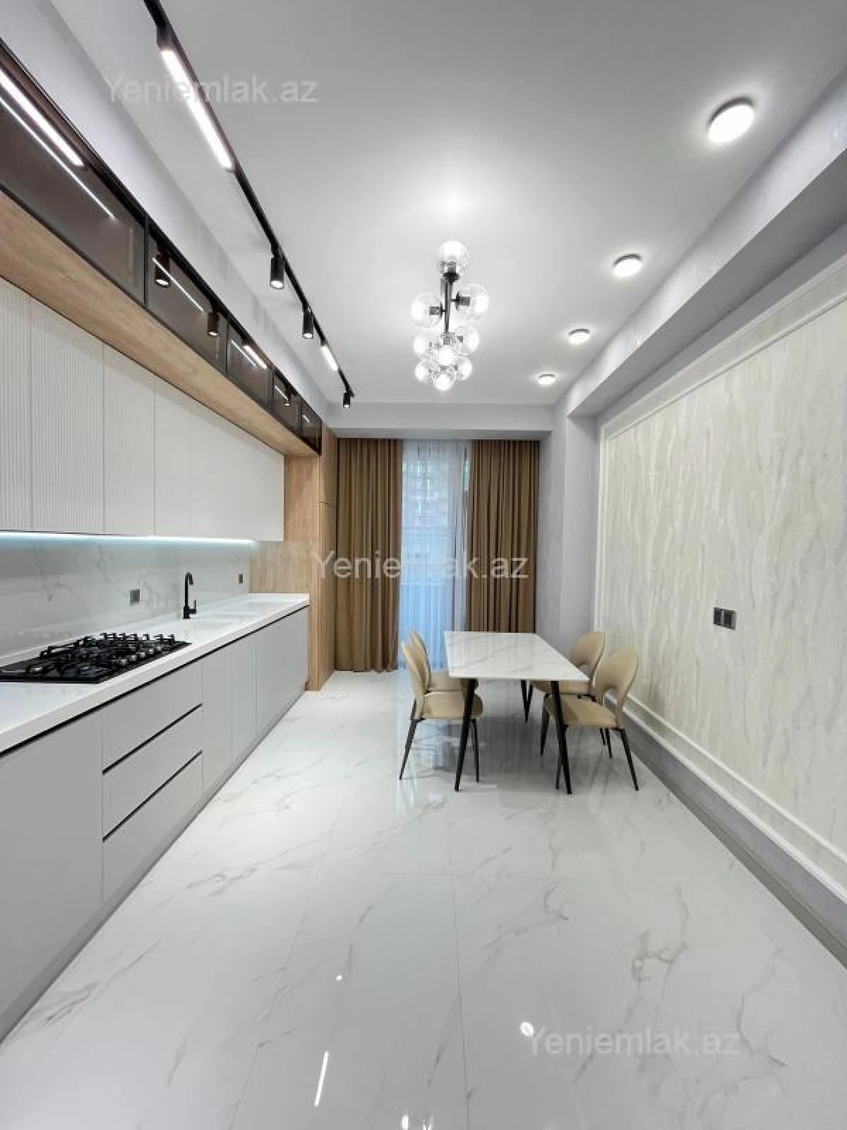 Satılır 3 otaqlı yeni tikili 141 m²