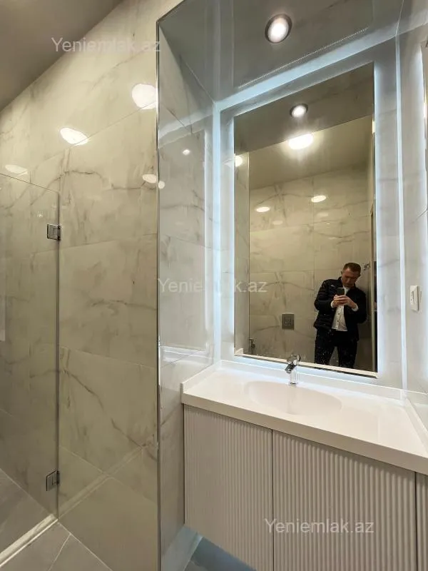 Satılır 3 otaqlı yeni tikili 141 m²