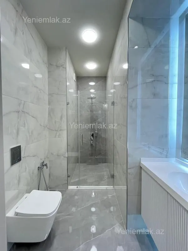 Satılır 3 otaqlı yeni tikili 141 m²