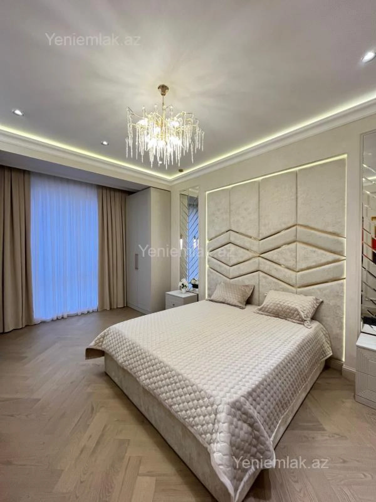 Satılır 3 otaqlı yeni tikili 155 m²