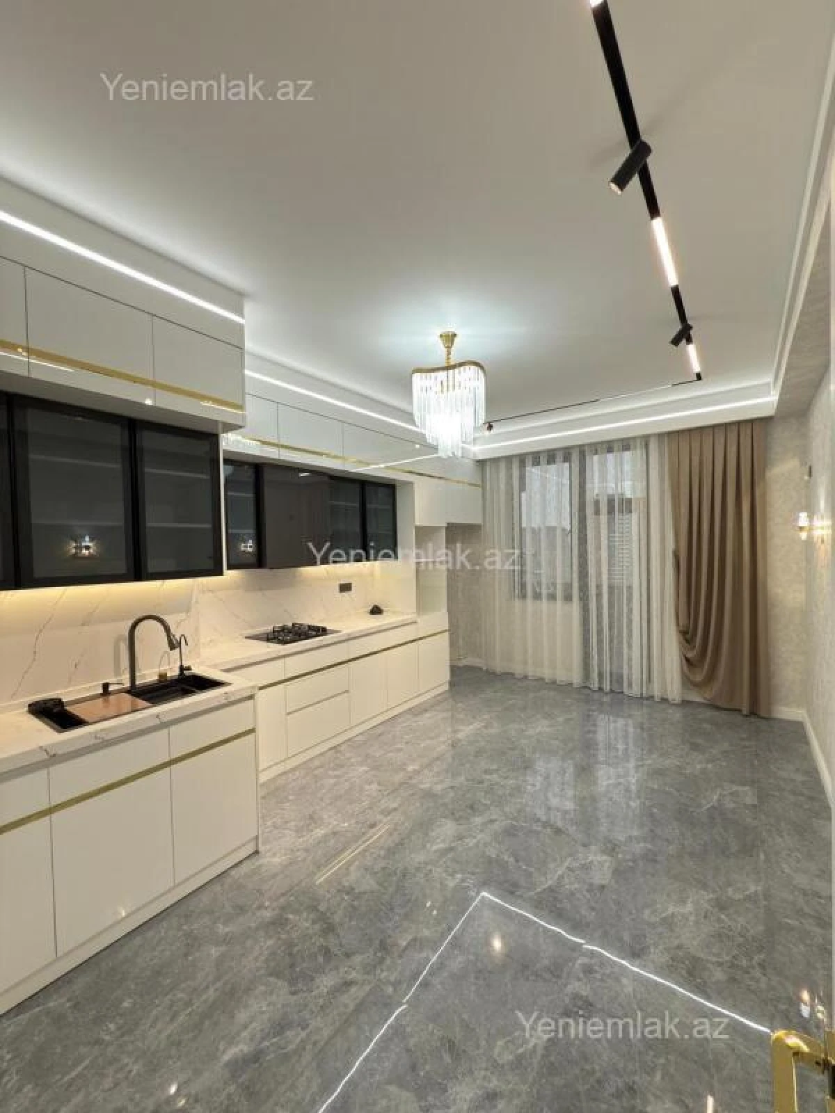 Satılır 4 otaqlı yeni tikili 160 m²