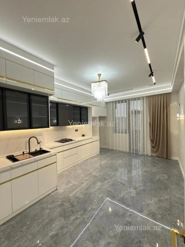 Satılır 4 otaqlı yeni tikili 160 m²