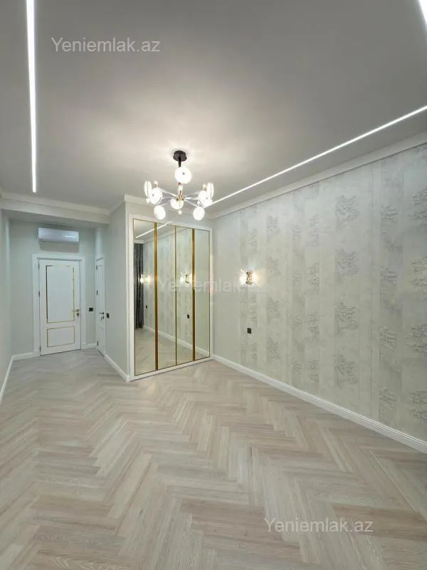 Satılır 4 otaqlı yeni tikili 160 m²