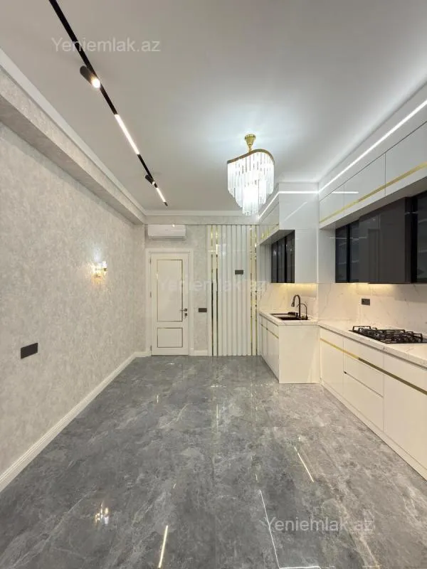 Satılır 4 otaqlı yeni tikili 160 m²