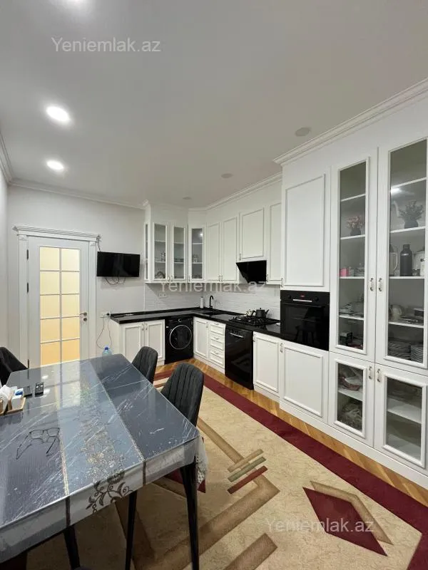 Satılır 3 otaqlı yeni tikili 140 m²