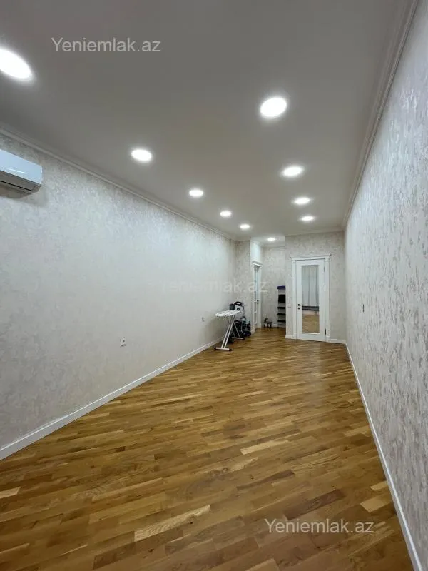 Satılır 3 otaqlı yeni tikili 140 m²