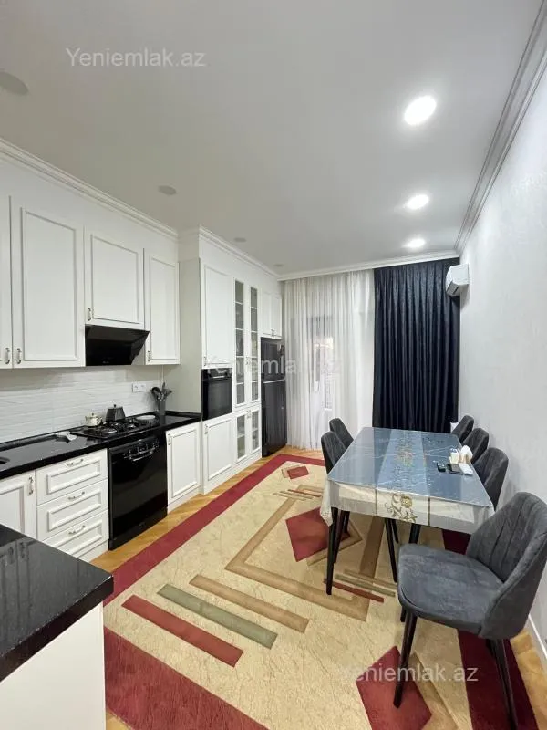 Satılır 3 otaqlı yeni tikili 140 m²