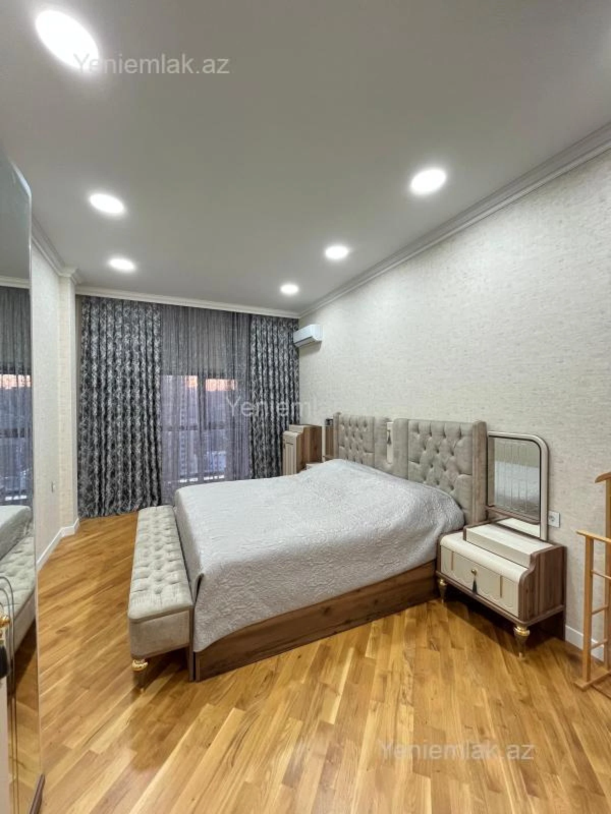 Satılır 3 otaqlı yeni tikili 140 m²