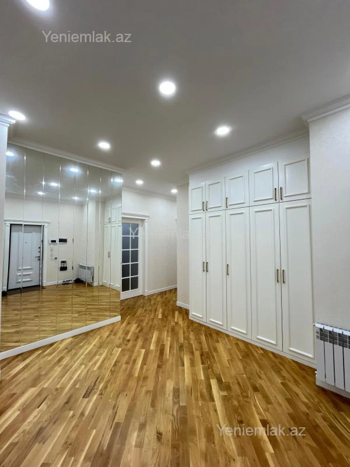 Satılır 3 otaqlı yeni tikili 140 m²