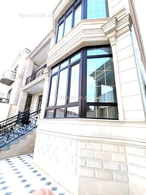 Satılır 6 otaqlı həyət evi 250 m²