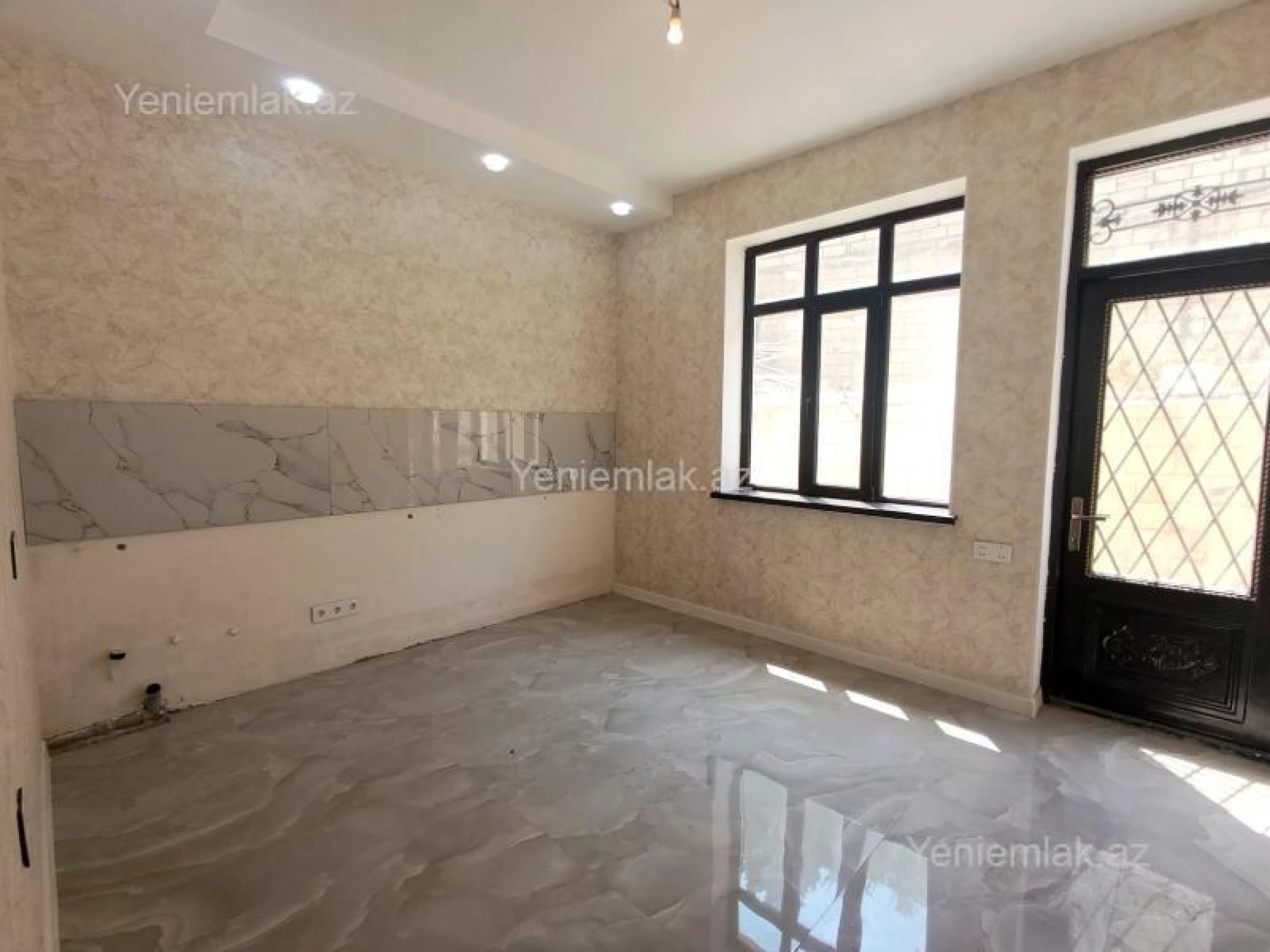 Satılır 6 otaqlı həyət evi 250 m²