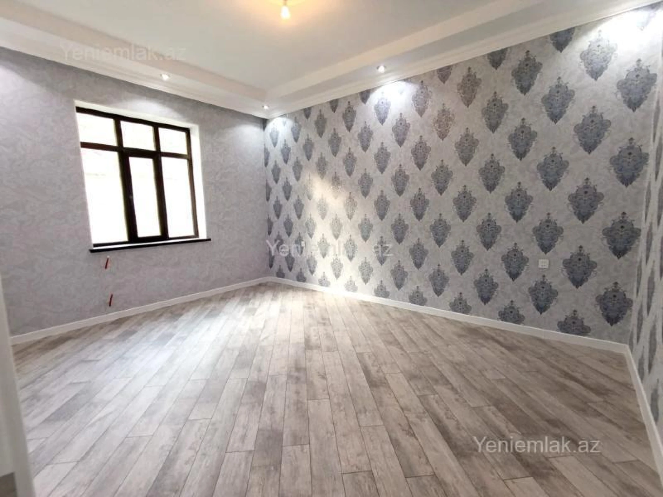 Satılır 6 otaqlı həyət evi 250 m²