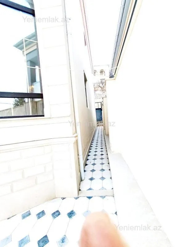 Satılır 6 otaqlı həyət evi 250 m²