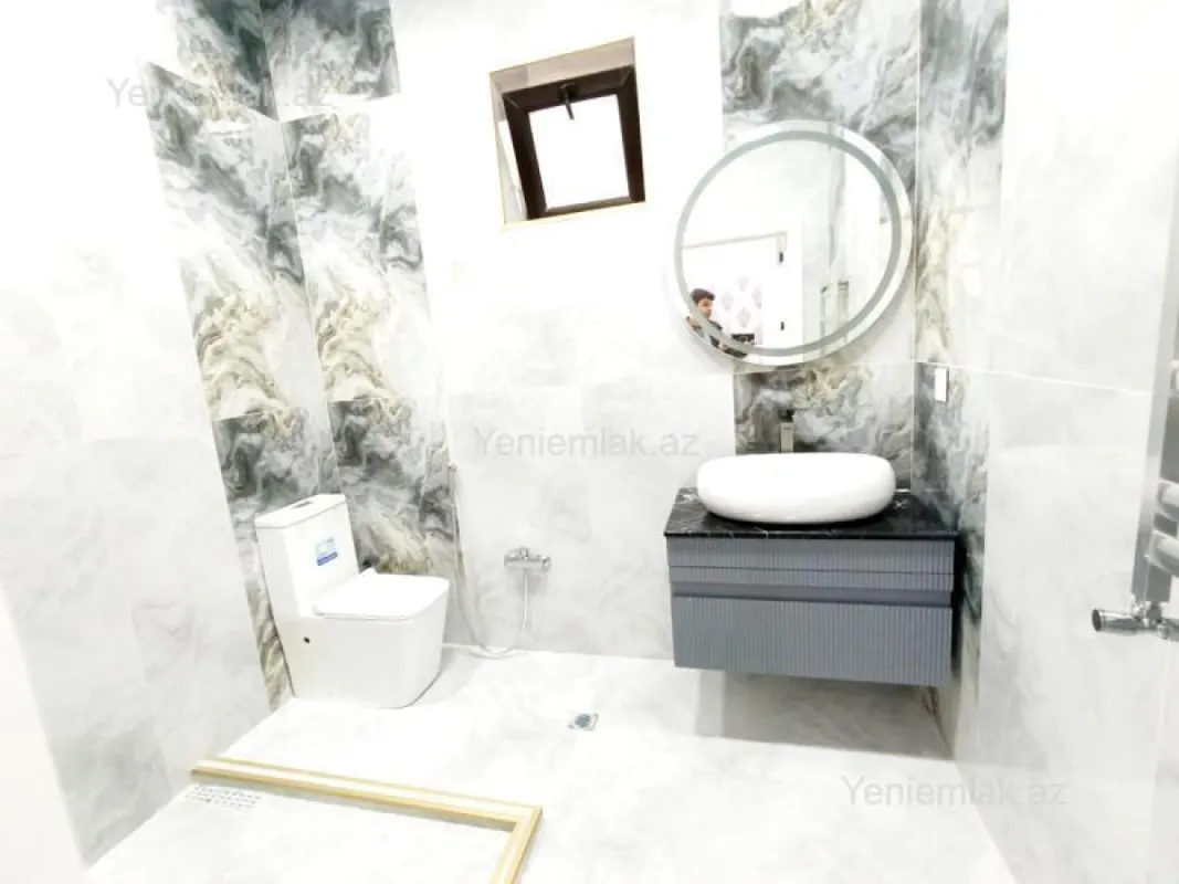 Satılır 6 otaqlı həyət evi 250 m²