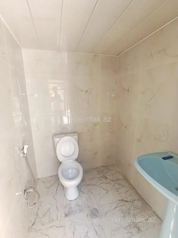 Satılır 6 otaqlı həyət evi 250 m²