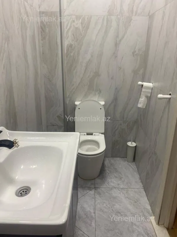 Satılır 3 otaqlı köhnə tikili 80 m²