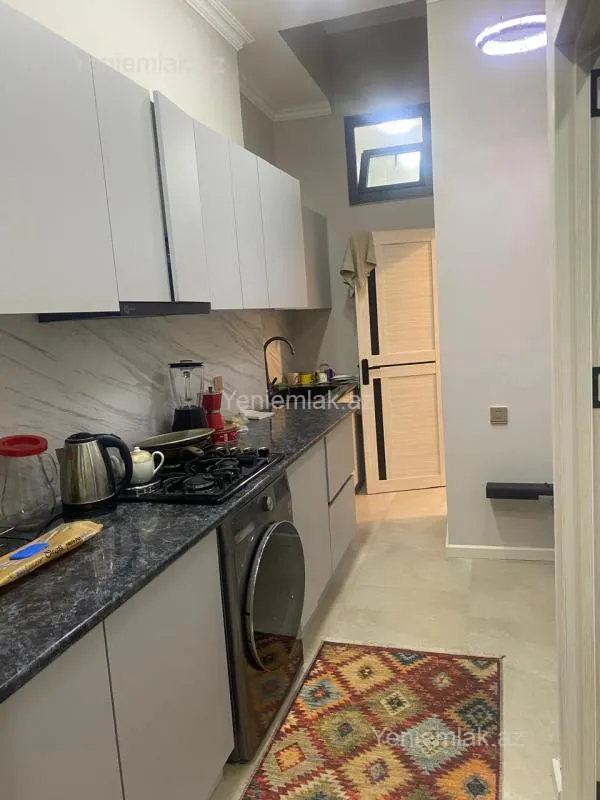 Satılır 3 otaqlı köhnə tikili 80 m²