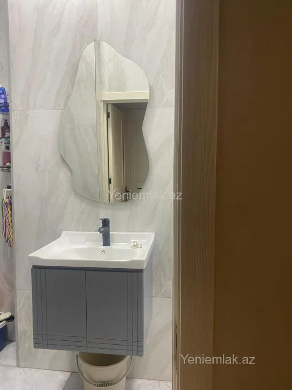 Satılır 3 otaqlı köhnə tikili 80 m²