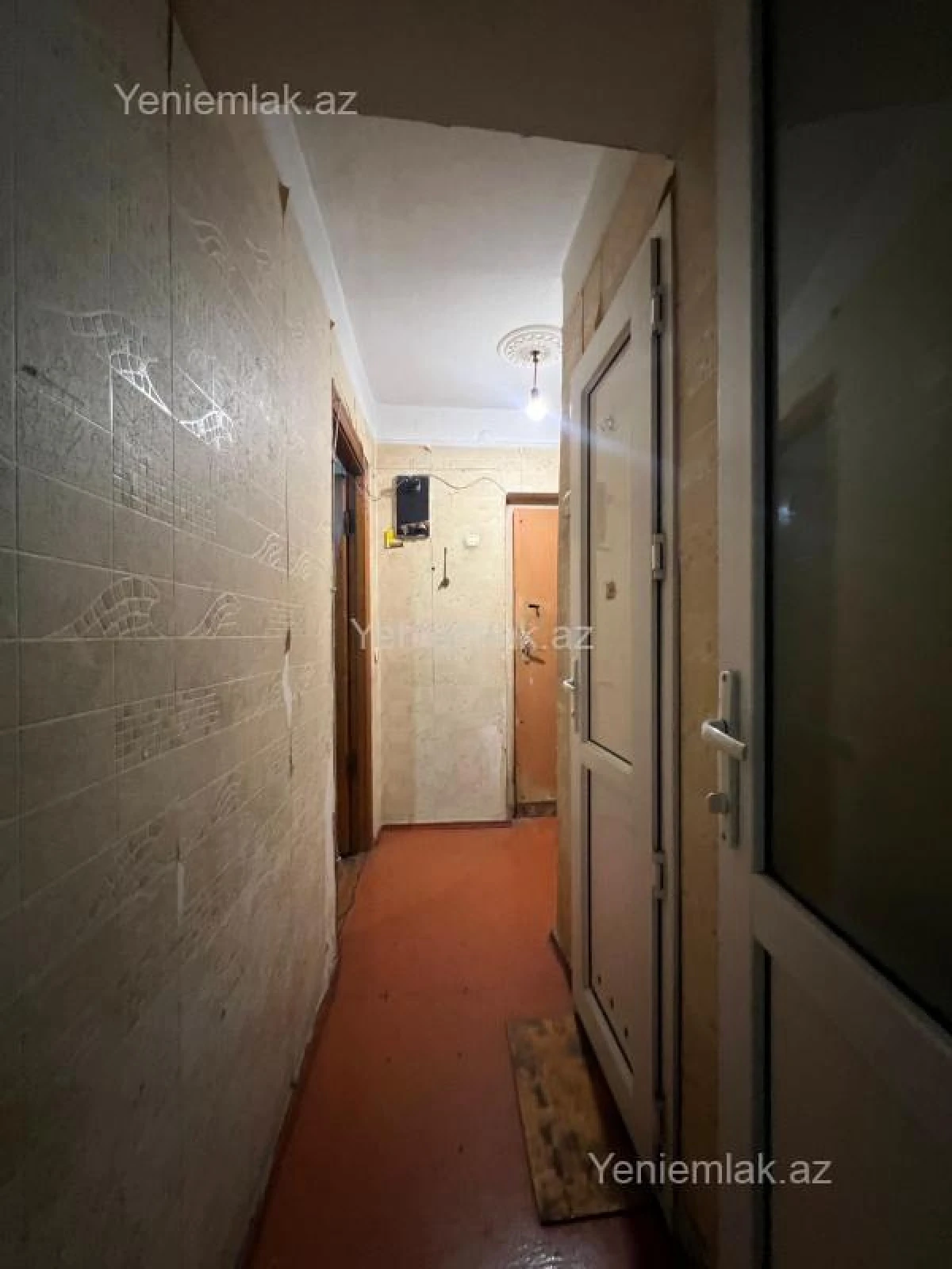 Satılır 2 otaqlı köhnə tikili 57 m²