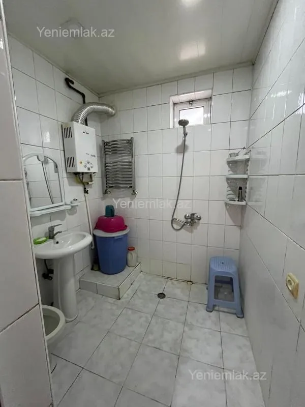 Satılır 4 otaqlı həyət evi 115 m²