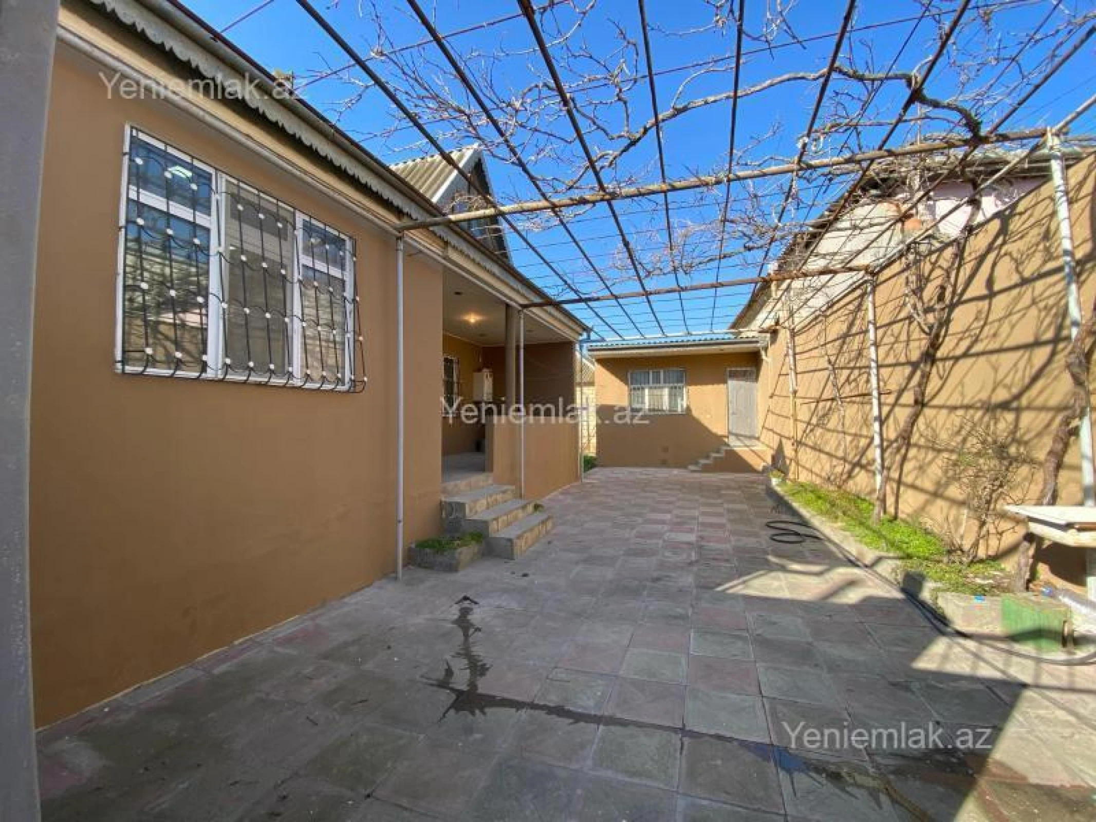 Satılır 4 otaqlı həyət evi 115 m²